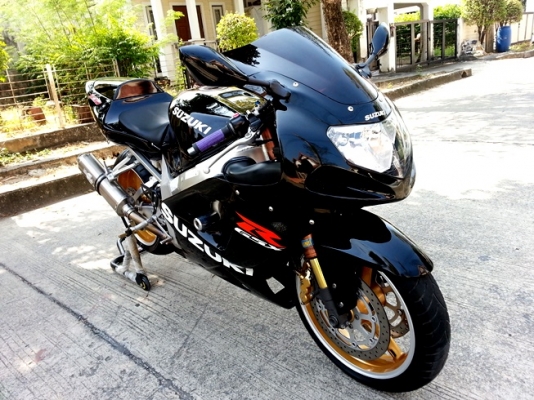 <<<<<<<<<<< Suzuki GSXR 1000 K1 >>>>>>>>>>