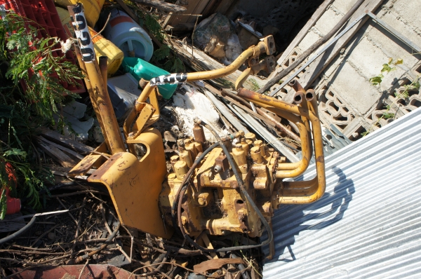 ขายวาล์วปั้มคอนโทล รถแบคโฮ โคมาสุ pc200รุ่น2-3 ขายวาล์วปั้มคอนโทล รถแบคโฮ โคมาสุ pc200รุ่น2-3