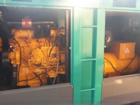 เครื่องปั่นไฟนำเข้า 200 Kva.รับประกัน 12 เดือน