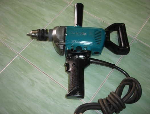 ขายสว่านไฟฟ้ารอบช้า makita 13mm. รุ่น 6013 B (620w.)