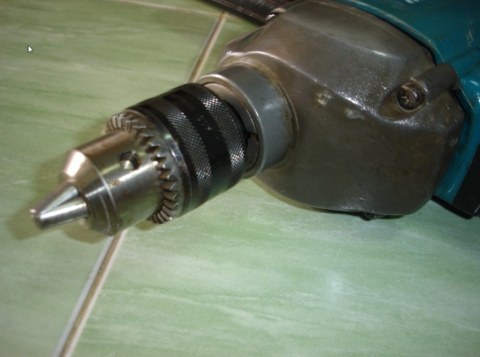 ขายสว่านไฟฟ้ารอบช้า makita 13mm. รุ่น 6013 B (620w.)