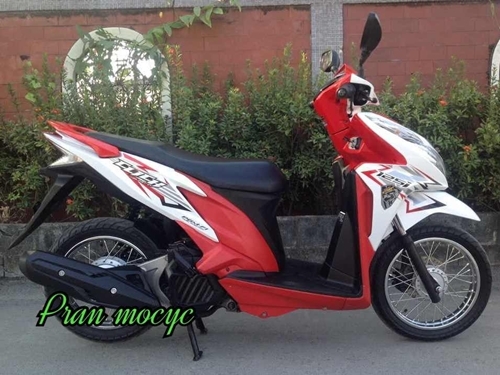ขายHonda click สีขาวเเดง ปี2103 ขายHonda click สีขาวเเดง ปี2103