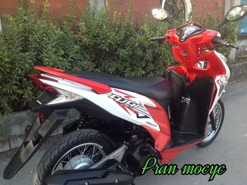 ขายHonda click สีขาวเเดง ปี2103 ขายHonda click สีขาวเเดง ปี2103