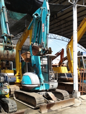 ต้องการขายรถแบคโฮยี่ห้อ kobelco-sk50vr-2 รถนำเข้าจากญี่ปุ่น