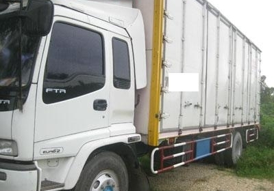 ขาย Deca Uro 2 ปี 48 หกล้อตู้สิบบานยาว 7.2 m สวยมาก โทร 088-4501277