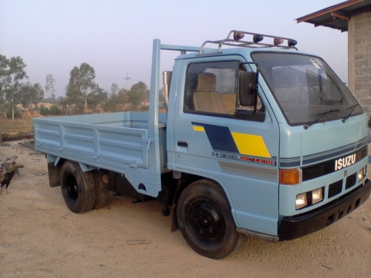 รถหกล้อช่วงสั้น  เครื่อง  88   แรง  รถห้าง  เครื่องดี  ครัชชีสวย