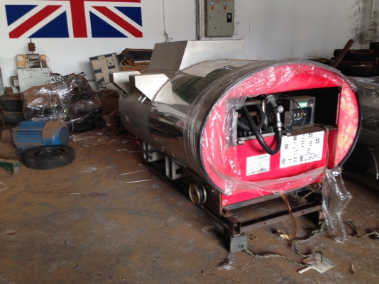 ขาย ถังน้ำมัน 930 ลิตร พร้อมหัวจ่ายน้ำมัน ขาย ถังน้ำมัน 930 ลิตร พร้อมหัวจ่ายน้ำมัน