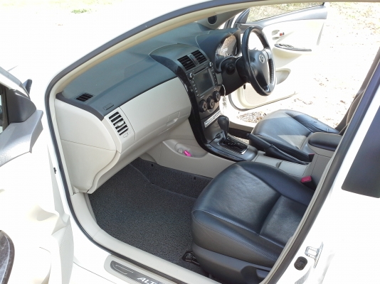 TOYOTA ALTIS 1.6 E TRD AT ติดตั้งเครื่องเสียงชุดใหญ่