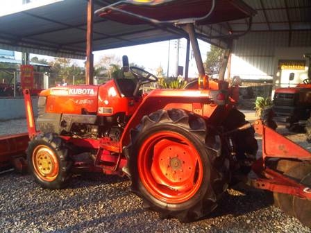 ขายรถไถ Kubota L 2808 (4WD)พร้อมมีดดันและผาน5 ขายรถไถ Kubota L 2808 (4WD)พร้อมมีดดันและผาน5