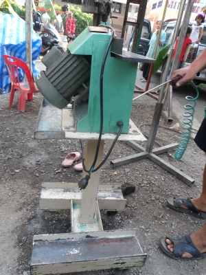 ขายครับขาย เครื่องลบมุมเหล็ก 1 HP ไต้หวัน ไฟบ้าน ขายครับขาย เครื่องลบมุมเหล็ก 1 HP ไต้หวัน ไฟบ้าน