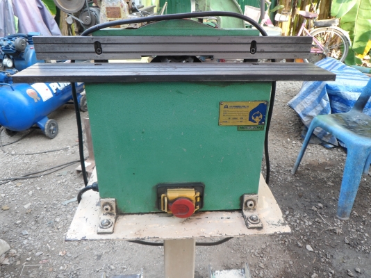 ขายครับขาย เครื่องลบมุมเหล็ก 1 HP ไต้หวัน ไฟบ้าน ขายครับขาย เครื่องลบมุมเหล็ก 1 HP ไต้หวัน ไฟบ้าน