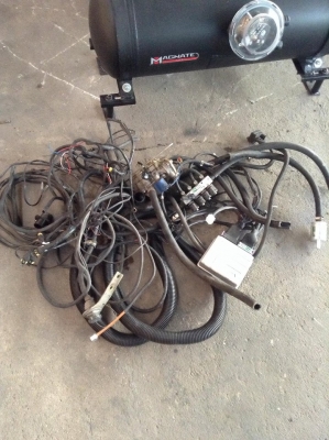 ขายก๊าซLPGระบบหัวฉีดVERSUS -AC-AG-พร้อมอุปกรณ์ใส่ครบชุด ราคาไม่แฟง