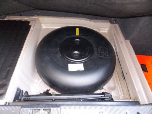 BENZ E240 ปี 2002 สีทอง ติด LPG แล้ว รถบ้านแท้