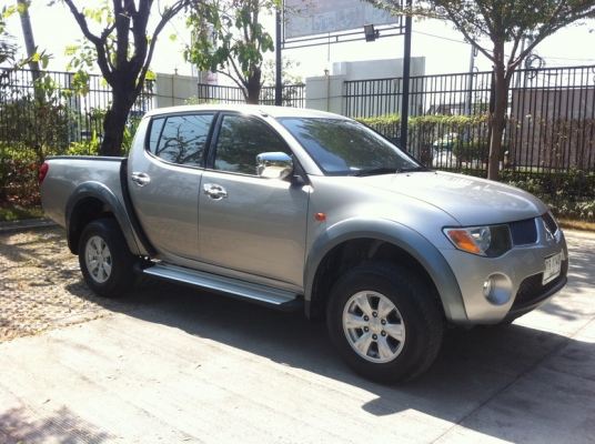 ขาย TRITON 3.2 ตัวTOP ออโต้ 4x4 มือเดียวป้ายแดง