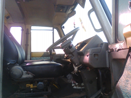 DAEWOO 320 เทอโบแรงม้า พร้อมชุดแแก้ส NGV มีใบคุมเครื่องด้วยครับ พอดีบ้านผมบ้านนอกไม่มีปั้ม NGVครับ ยกลงจาก UDหางปลา