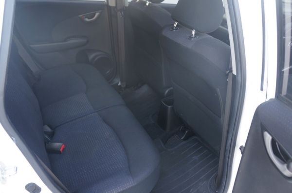 HONDA JAZZ ปี2010 มือเดียวออกห้าง ARIBAG คู่ ล้อ MAX แอร์เย็น เครื่อง+ช่วงล่างดี สีสวย ภายใน+เบาะ สมบูรณ์ การันตีรถสวย จัดไฟแนนได้เต็ม ฟรีดาวน์ ติดแบ็คลิสออกรถได้ HONDA JAZZ ปี2010 มือเดียวออกห้าง ARIBAG คู่ ล้อ MAX แอร์เย็น เครื่อง+ช่วงล่างดี สีสวย ภายใน+เบาะ สมบูรณ์ การันตีรถสวย จัดไฟแนนได้เต็ม ฟรีดาวน์ ติดแบ็คลิสออกรถได้