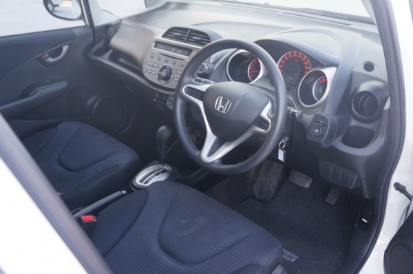 HONDA JAZZ ปี2010 มือเดียวออกห้าง ARIBAG คู่ ล้อ MAX แอร์เย็น เครื่อง+ช่วงล่างดี สีสวย ภายใน+เบาะ สมบูรณ์ การันตีรถสวย จัดไฟแนนได้เต็ม ฟรีดาวน์ ติดแบ็คลิสออกรถได้ HONDA JAZZ ปี2010 มือเดียวออกห้าง ARIBAG คู่ ล้อ MAX แอร์เย็น เครื่อง+ช่วงล่างดี สีสวย ภายใน+เบาะ สมบูรณ์ การันตีรถสวย จัดไฟแนนได้เต็ม ฟรีดาวน์ ติดแบ็คลิสออกรถได้