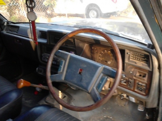 Toyota Crown ปี 2516 สภาพเดิมๆๆ บางๆๆ