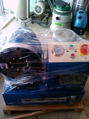 เครื่องอัดสายไฮโดรลิคใช้มาสามเดือน