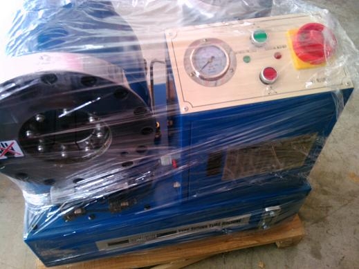 เครื่องอัดสายไฮโดรลิคใช้มาสามเดือน