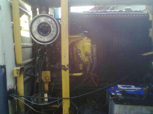 KOMATSU PC 120-5 เครื่องเดิมปั๊มเดิมๆสภาพดีพร้อมใช้งานได้เลยครับ ภายในเก๋งคอนโทรลยาว สะอาดสวย ภายนอกบูมอาร์มสวยไม่มีปะ บอดี้สวยรอบคัน ช่วงล่างเอวแน่นดี โรลเลอร์โซ่บูทใบแทรกสภาพดี 70\% พร้อมใช้งาน เอกสารสัญญาซื้อขาย ราคาต่อรองได้ครับ