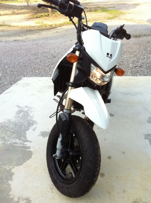 ืNew ksr 2013 สตาร์ทมือ สีขาว ตัวใหม่ครับ รถแค่ 7 เดือน ครับ ืNew ksr 2013 สตาร์ทมือ สีขาว ตัวใหม่ครับ รถแค่ 7 เดือน ครับ