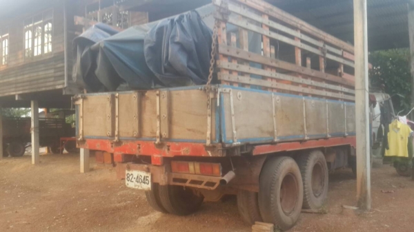 ขายสิบล้อหัวยาว เพลาเดียว เครื่อง 6 BG 175 แรงม้า ขายสิบล้อหัวยาว เพลาเดียว เครื่อง 6 BG 175 แรงม้า