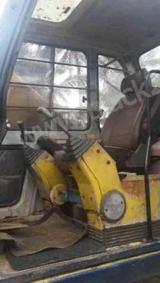 รถแบคโฮ ยี่ห้อ Kobeko รุ่น sk200 สภาพ 70\%