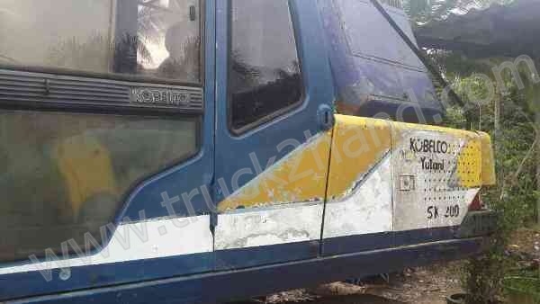 รถแบคโฮ ยี่ห้อ Kobeko รุ่น sk200 สภาพ 70\%