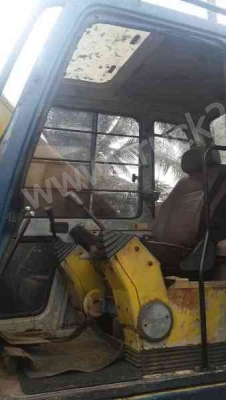 รถแบคโฮ ยี่ห้อ Kobeko รุ่น sk200 สภาพ 70\%