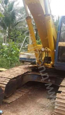 รถแบคโฮ ยี่ห้อ Kobeko รุ่น sk200 สภาพ 70\%