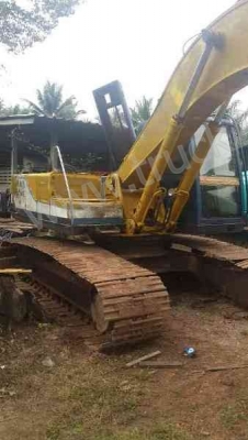 รถแบคโฮ ยี่ห้อ Kobeko รุ่น sk200 สภาพ 70\%