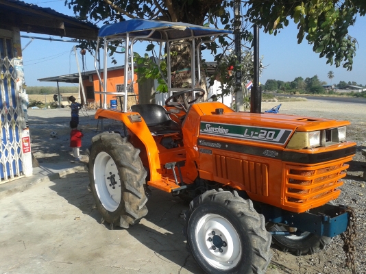 ขายคูโบต้าl-20  4*4สองเพลาครับ