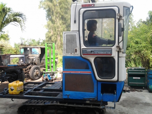 ขายรถเกี่ยวข้าว ISEKI เก่าญี่ปุ่น เหลือแต่ช่วงล่าง ขับได้