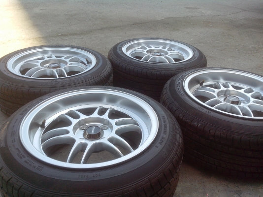 ขายครับแม็กใหม่ ยางใหม่ ขายถูกๆ ขอบ15 185 55 15 ยางปี13