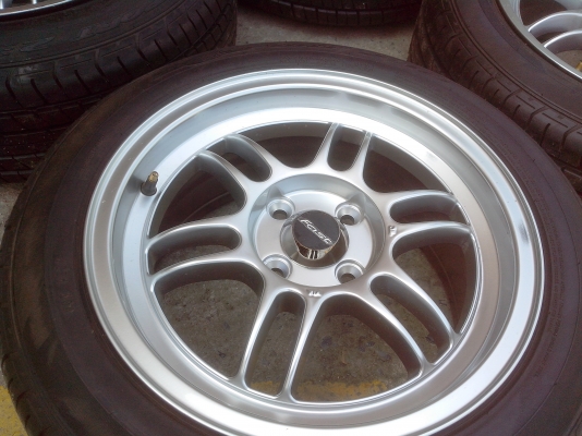 ขายครับแม็กใหม่ ยางใหม่ ขายถูกๆ ขอบ15 185 55 15 ยางปี13