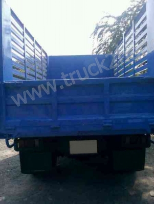 รถบรรทุก 6 ล้อ ยี่ห้อ ISUZU รุ่นNPR 115เเรงม้า