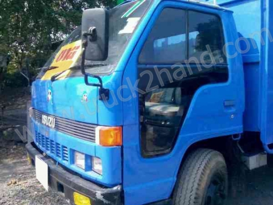 รถบรรทุก 6 ล้อ ยี่ห้อ ISUZU รุ่นNPR 115เเรงม้า