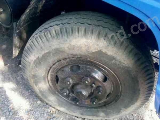 รถบรรทุก 6 ล้อ ยี่ห้อ ISUZU รุ่นNPR 115เเรงม้า