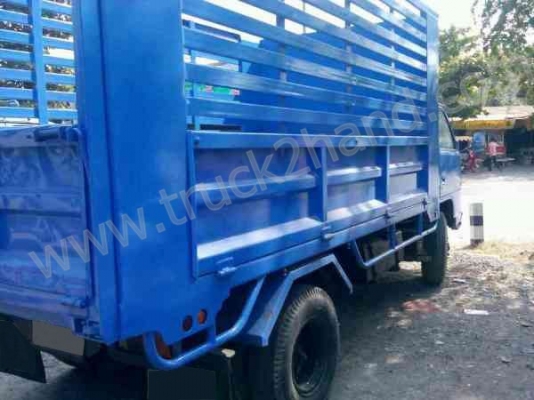 รถบรรทุก 6 ล้อ ยี่ห้อ ISUZU รุ่นNPR 115เเรงม้า