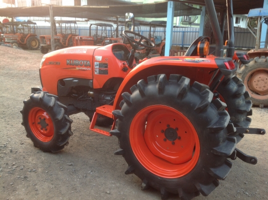 ปัญญาแทรคเตอร์มาแล้ว...จัดมาคูโบต้า L3608 โรตาลี่ตราช้างRX163 ปัญญาแทรคเตอร์มาแล้ว...จัดมาคูโบต้า L3608 โรตาลี่ตราช้างRX163