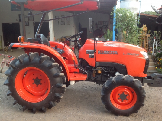 ปัญญาแทรคเตอร์มาแล้ว...จัดมาคูโบต้า L3608 โรตาลี่ตราช้างRX163 ปัญญาแทรคเตอร์มาแล้ว...จัดมาคูโบต้า L3608 โรตาลี่ตราช้างRX163