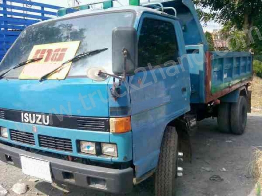 รถบรรทุก 6 ล้อ ยี่ห้อ ISUZU รุ่น NPR 115 เเรงม้า