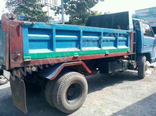 รถบรรทุก 6 ล้อ ยี่ห้อ ISUZU รุ่น NPR 115 เเรงม้า