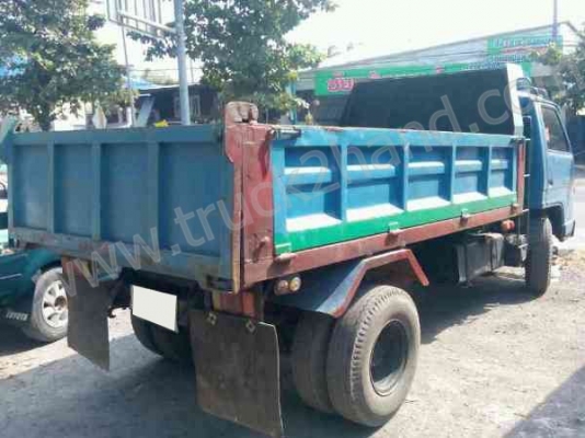 รถบรรทุก 6 ล้อ ยี่ห้อ ISUZU รุ่น NPR 115 เเรงม้า