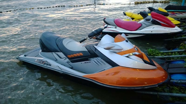 ขายเจ็ทสกี seadoo rxt 255 ใช้น้อย สมบูรณ์ พร้อมเทรนเลอร์