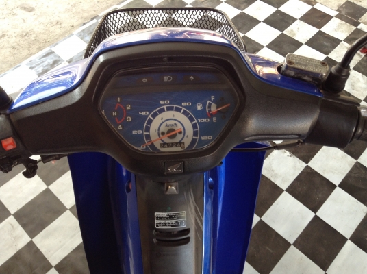 ขาย!!!ฮอนด้าเวฟ100 ปี47 รถเครื่องดีคับ มีเล่มทะเบียนครบ ภาษีไม่หมด