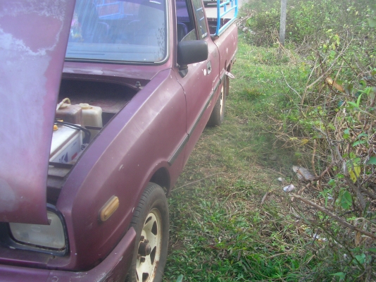 ขายมาสด้าแคปเครื่อง1400 5เกียร์ ปี38 เครื่องเล่นmp3