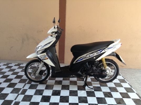 ขาย!!!ฮอนด้าคลิ๊ก ปี50 รถเครื่องดีคับ มีเล่มทะเบียนครบ