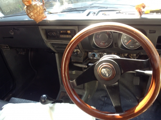 MAZDA FAMILIA 1300 SUPERCAB สีเทาราคาต่อรองได่ครับ